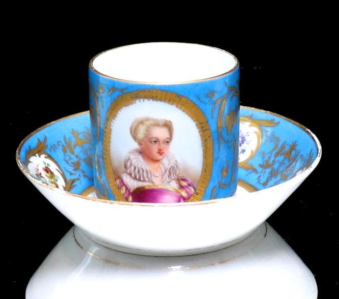 アンティーク・セーブル 金彩花柄女性文 カップ&ソーサー ポートレート 肖像画