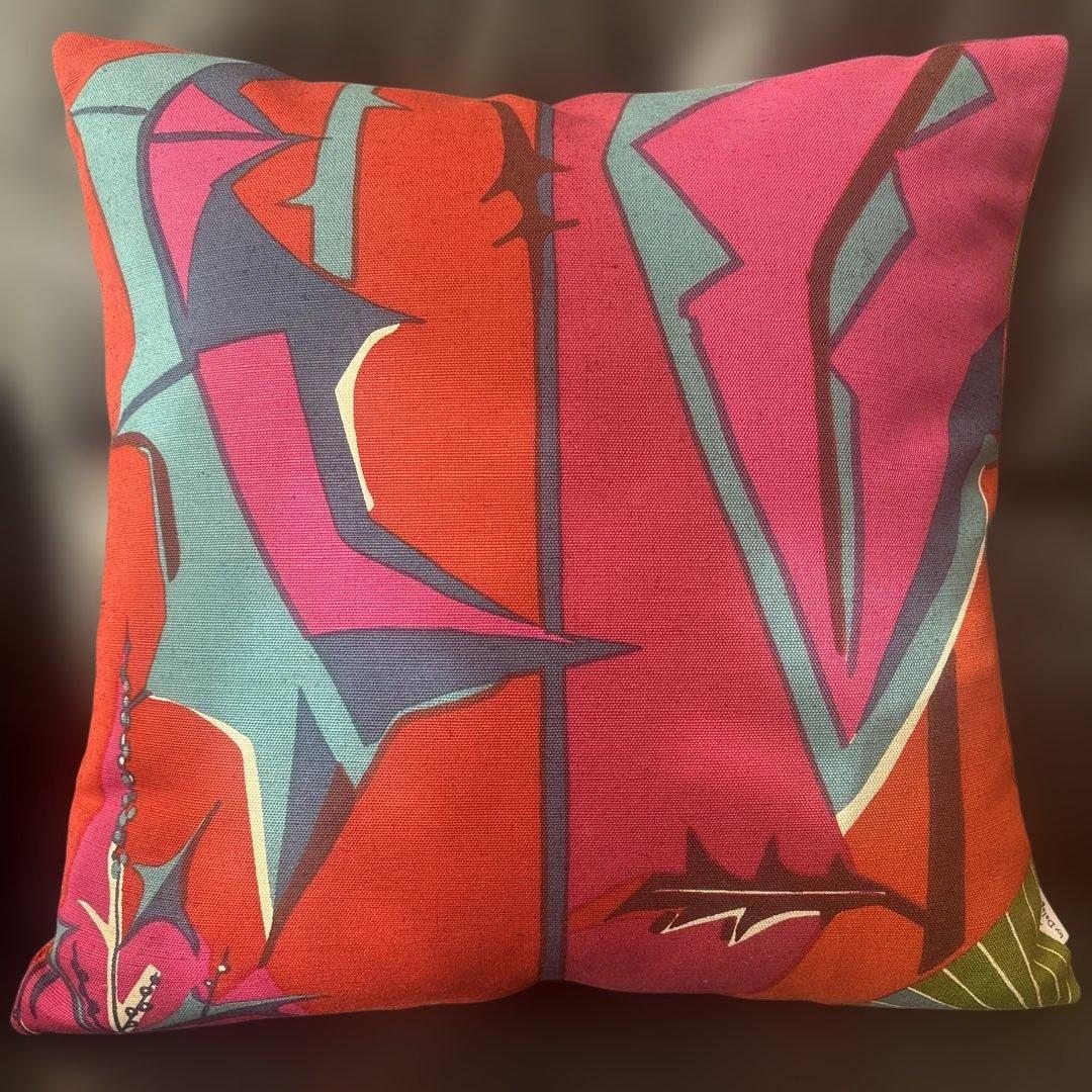 ヨブス（jobs）クッション　2つ