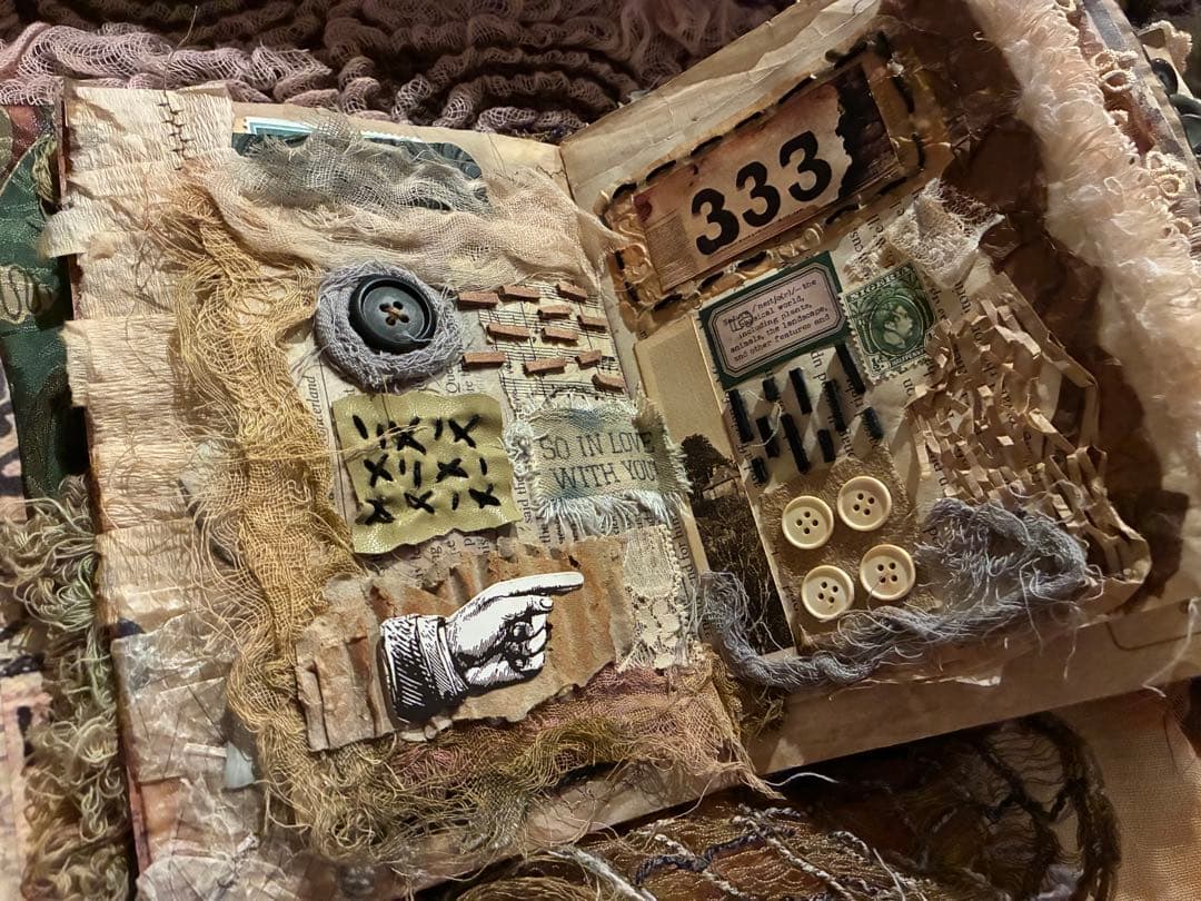 古道具や古切手、古い物ジャンクジャーナル　ティムホルツ　グリーン　フランス