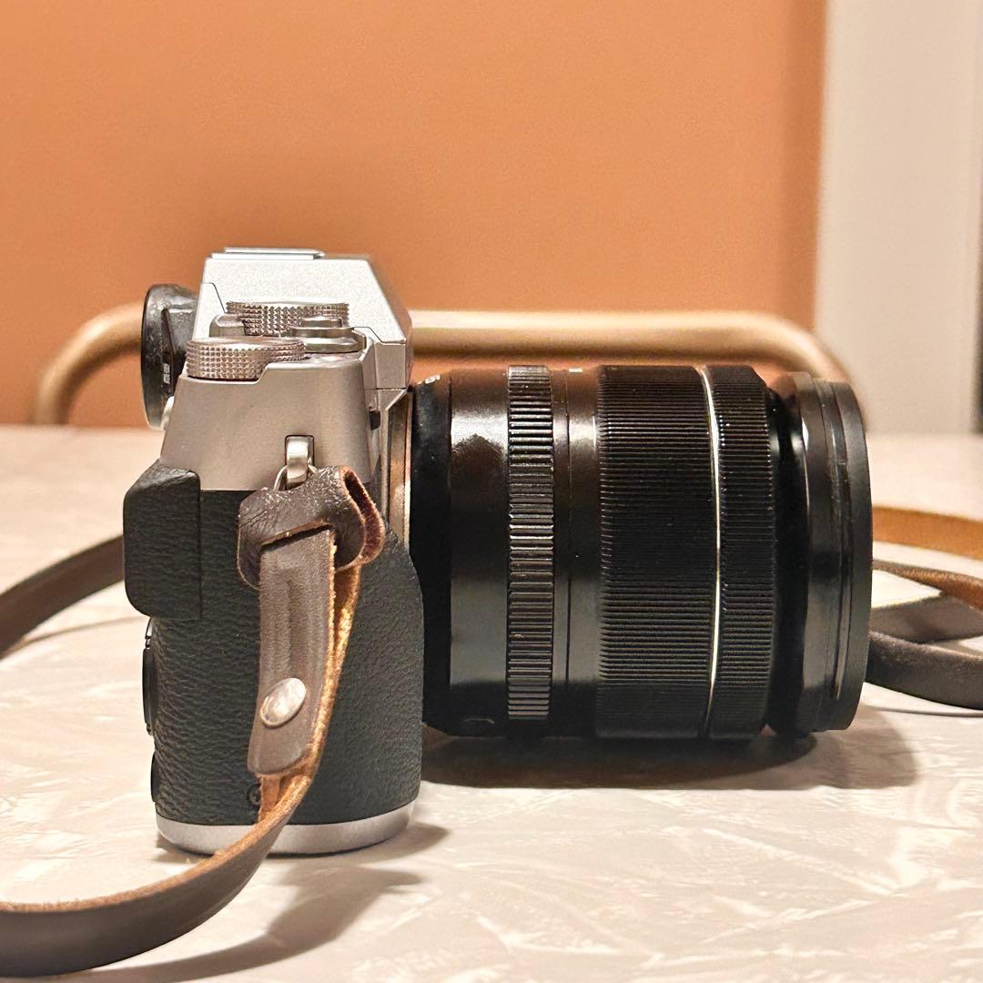 Fujifilm X-T10 ミラーレスカメラ 18-55mmレンズ付き
