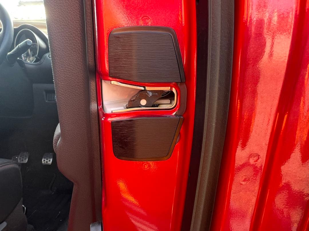 【アイシン】ドアスタビライザー＋取付ボルトセット　ZC33S スイフトスポーツ