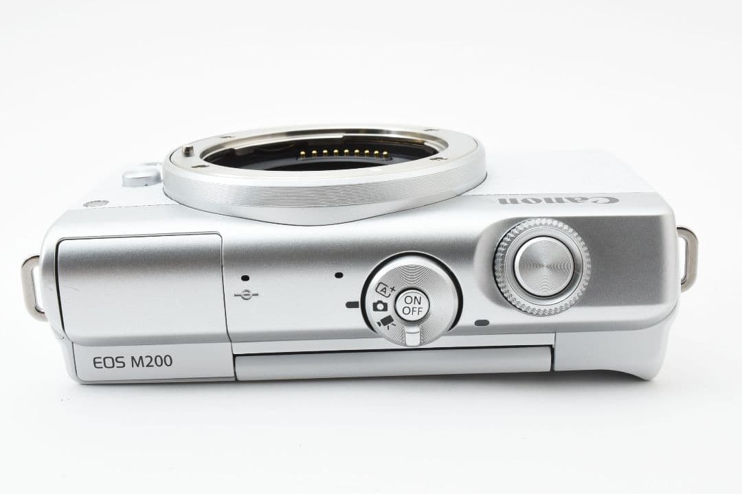 ♥ほぼ新品❤️スリムミラーレス♪スマホ転送OK★キヤノン EOS M200❤️