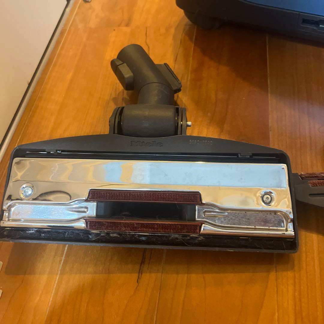 ミーレ　Miele ブルーラグーンキャニスター掃除機 HEPAフィルター搭載