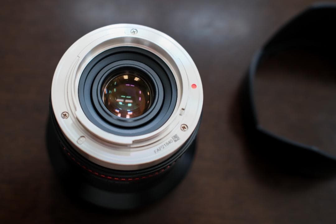 【新品同様】SAMYANG 12mm F2.0 NCS CS X-Mount 黒