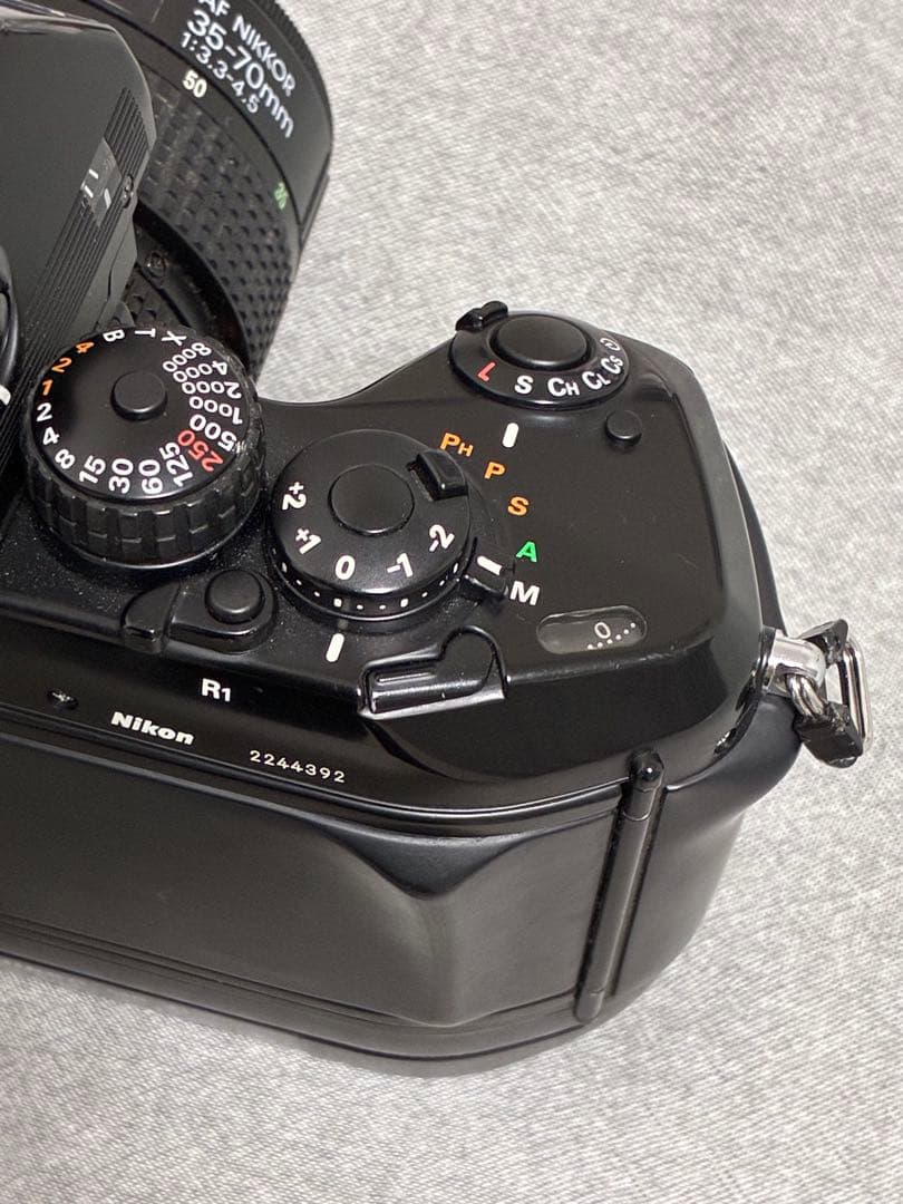 ⭐️外観美品⭐️ニコン Nikon F4S & 標準ズームレンズ 一眼フィルムカメラ