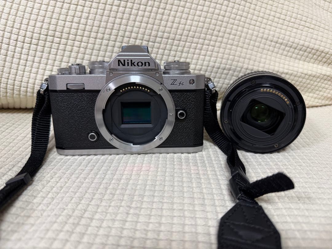 Nikon Z fc 一眼レフカメラ 28mmレンズ付き