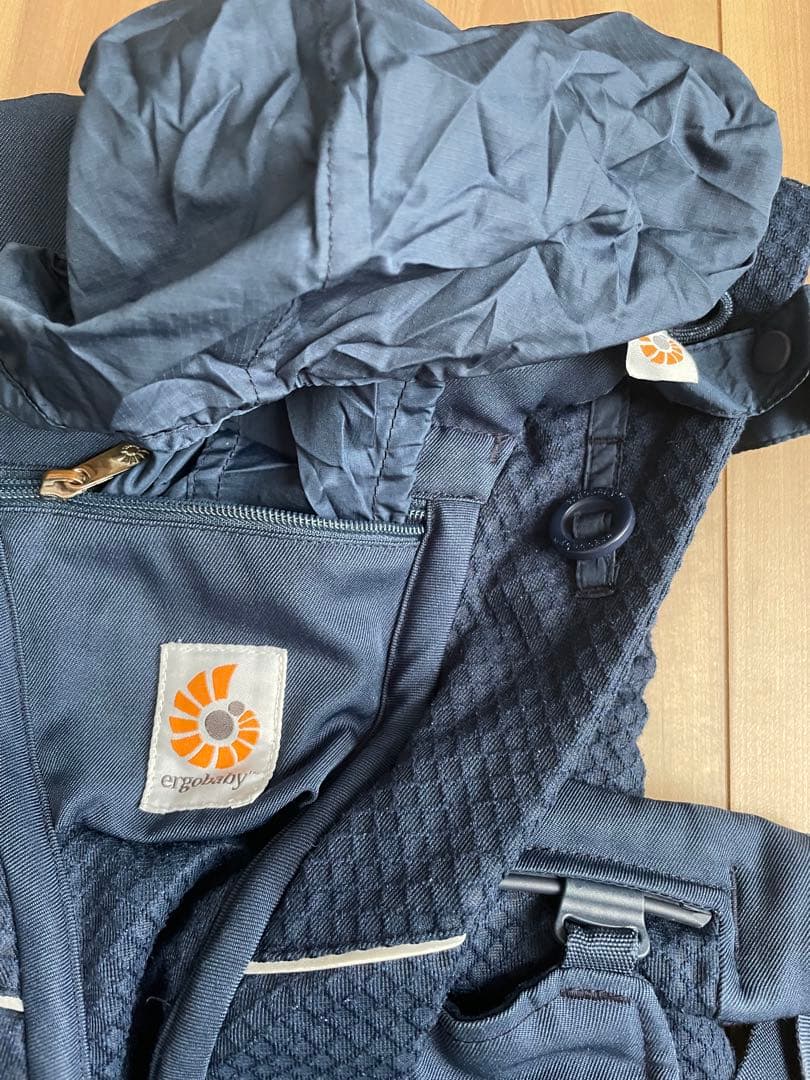 ergobaby ベビーキャリア　OMNI Breeze ネイビー