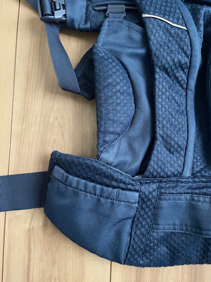 ergobaby ベビーキャリア　OMNI Breeze ネイビー