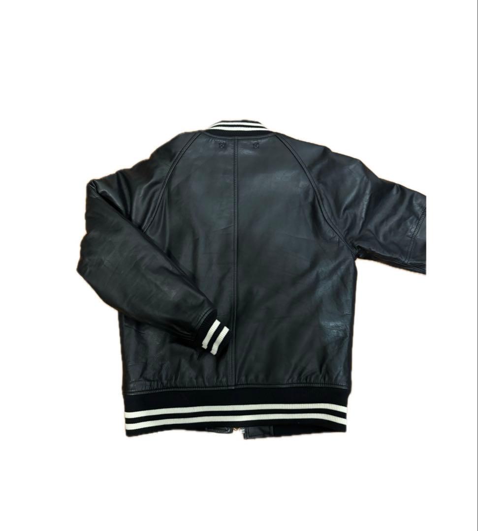 激レア Avirex レザー スタジャン M ブラック