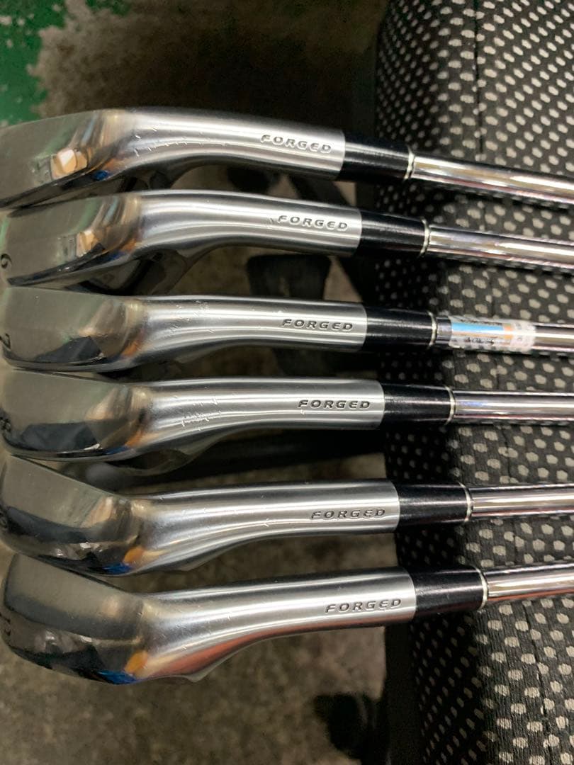 SRIXON Z585 アイアン　MODUS3TOUR105S 5〜P 中古品