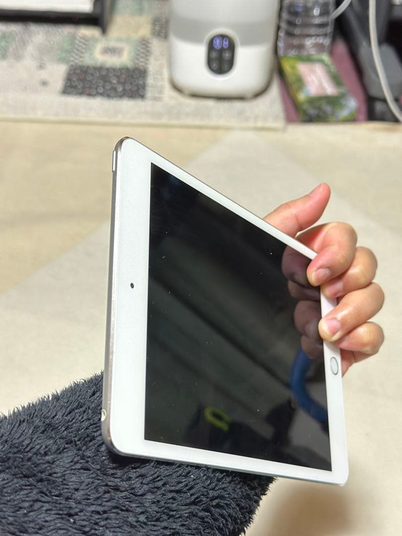 Apple iPad mini 4 128GB ホワイト Wi-Fi