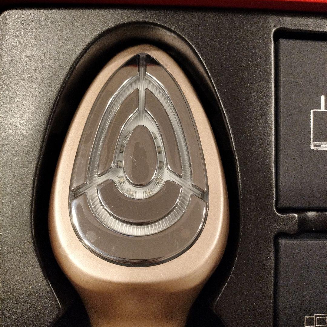 1度のみ使用【IKKOプロデュース MEラボンエクラ】➕️　シェーバー