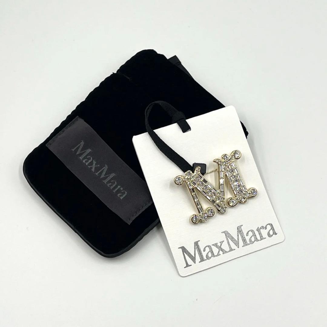 MaxMara ブローチ