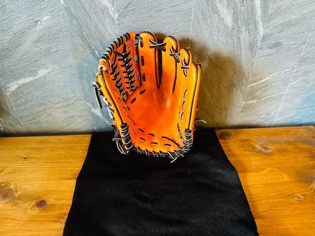 極美品 硬式 内野手用 フルオーダーグラブ カスタム品 キップレザー 極艶