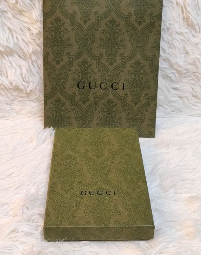 新品 GUCCI iPhone 15 ケース オフィディア アイフォンケース