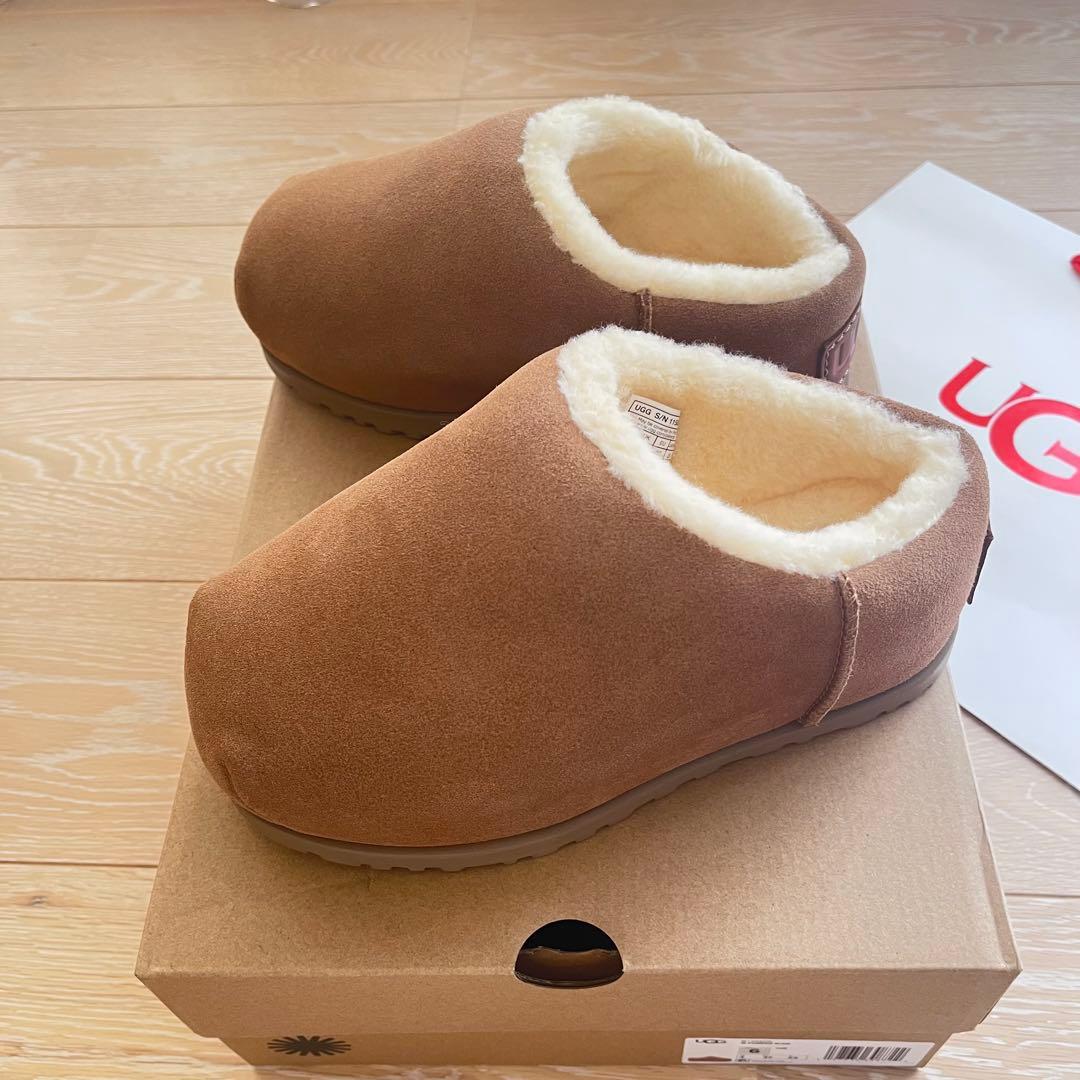 【新品未使用】UGG W PUMPED SLIDE パンプドスライド　23cm