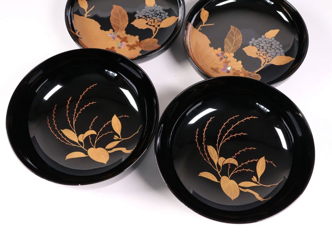 【MB189】天然木漆塗 紫陽花と葵 金蒔絵 螺鈿入 黒塗 煮物椀 二客 昭和期