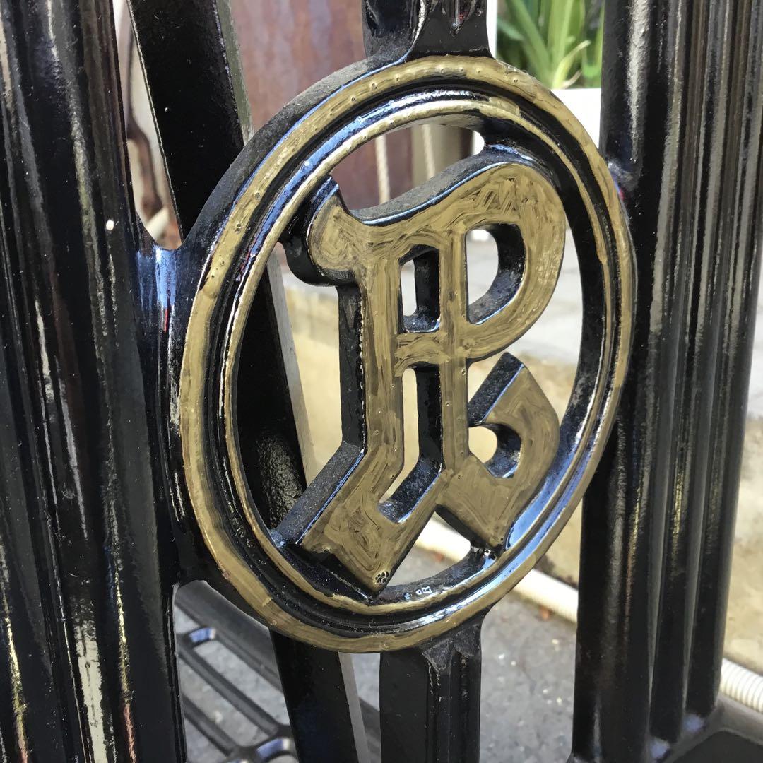 TSUGAMI職業用足踏みミシン鉄脚　大型　 テーブルに！