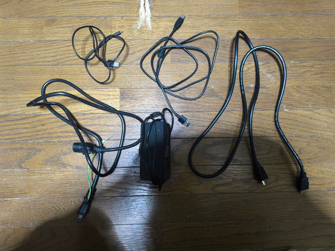 HUION GT-221（付属物完品）サブモニタでの使用可／モニターアーム追加可