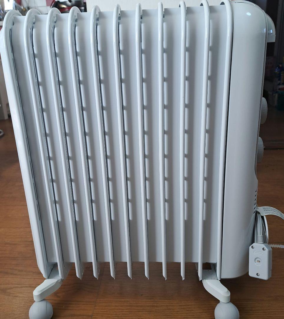 デロンギアミカルドオイルヒータ ー 未使用に近い極美品