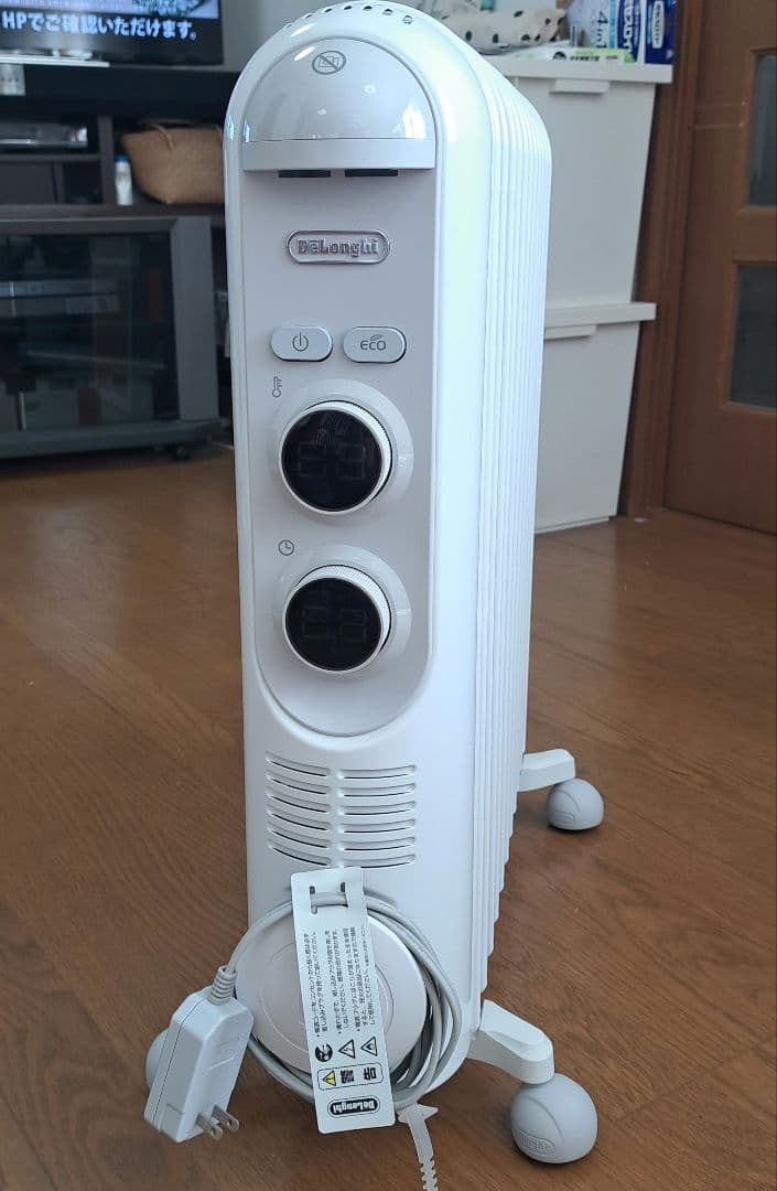 デロンギアミカルドオイルヒータ ー 未使用に近い極美品