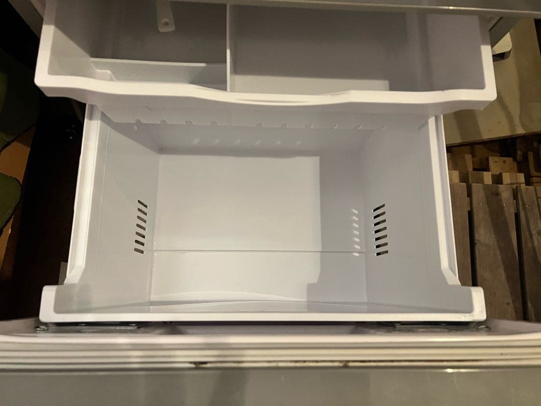 や*ち様 日立　3ドア　真ん中野菜室　冷蔵庫　自動製氷　R-K320FV 地域限