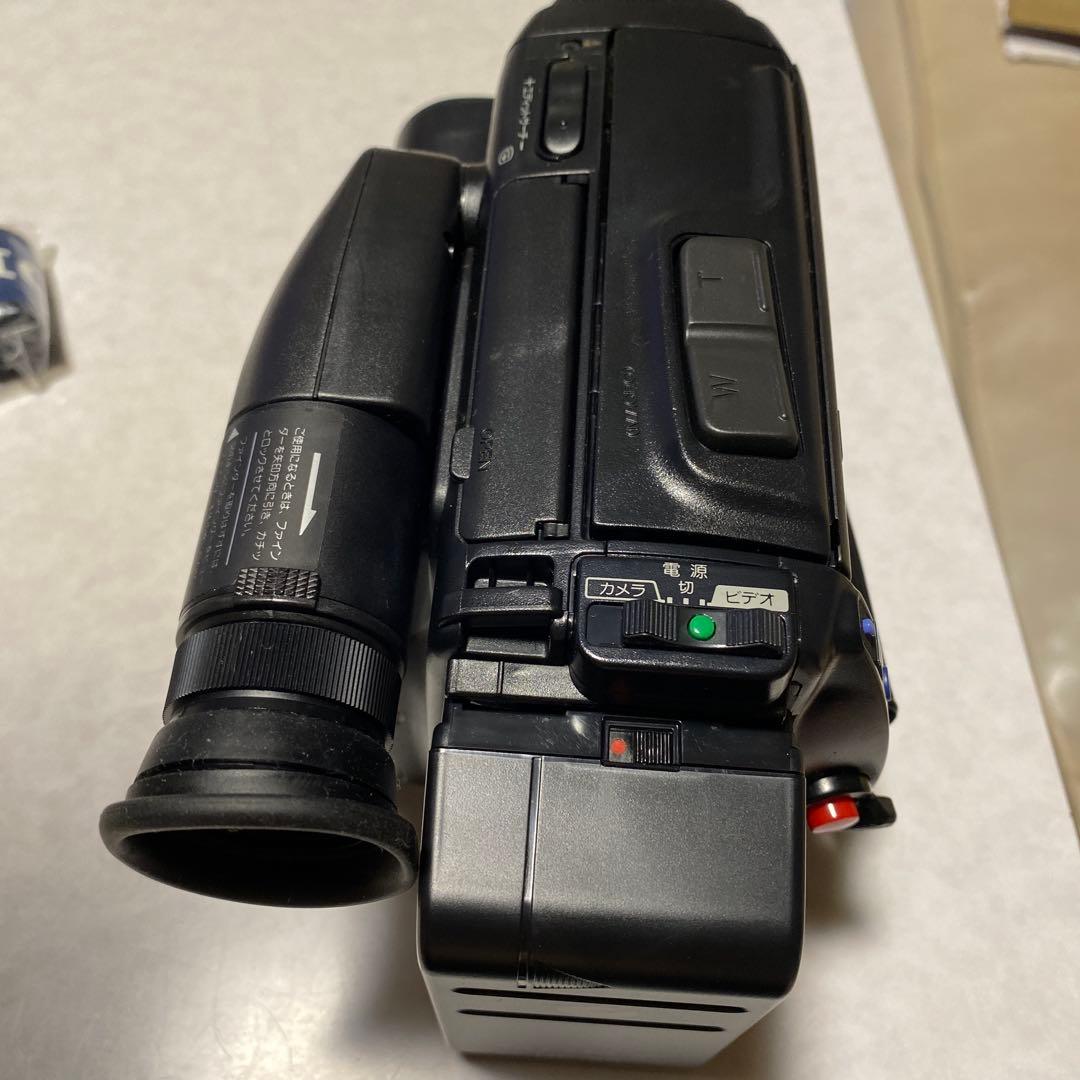 SONY Video8 ビデオカメラ　CCD-TR212 ①