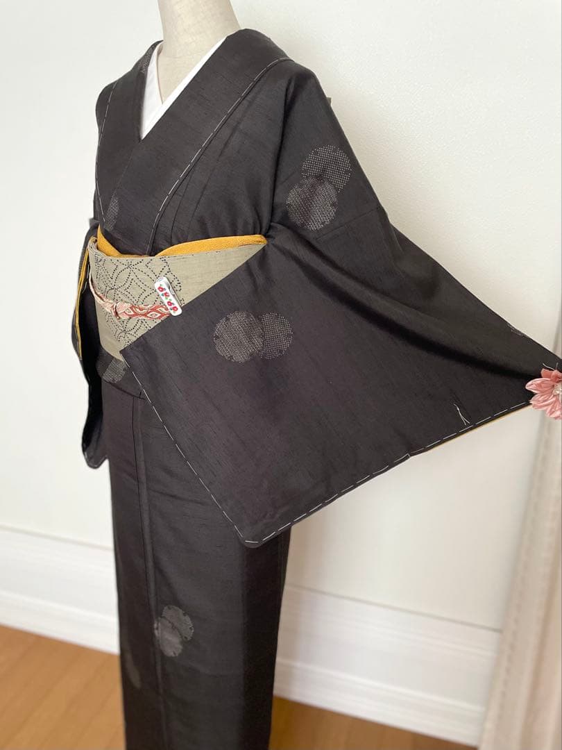 シクラメン様リクエストしつけ付き 雪輪飛び柄小紋 100亀甲絣十日町紬と洒落袋帯