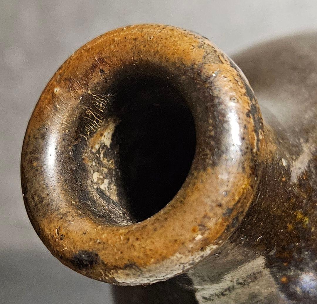 朝鮮古美術　韓国古陶磁器　李氏朝鮮時代　李朝　黒高麗　黒釉　褐釉　砂高台　徳利