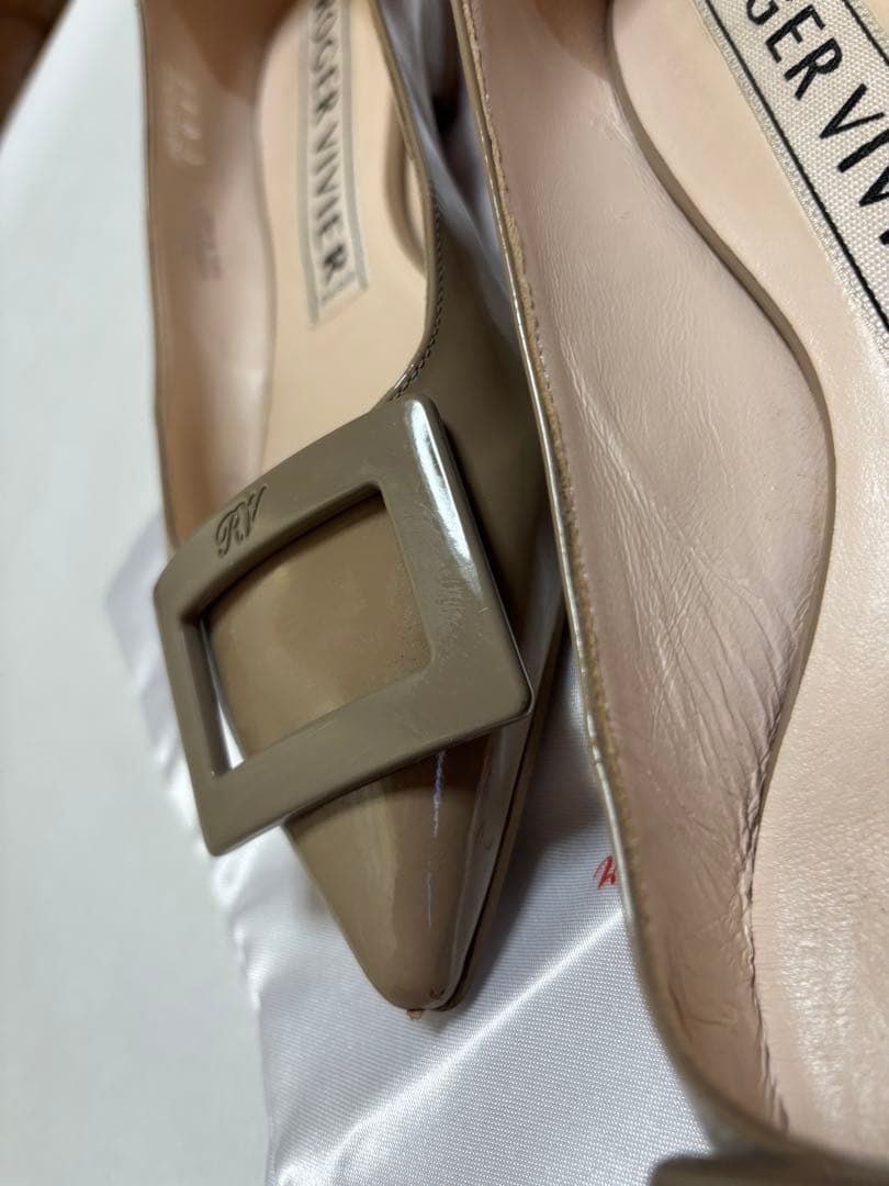 Roger Vivier ベージュ フラットシューズ