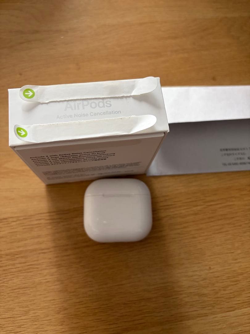 .*様 Apple AirPods 4 アクティブノイズキャンセリング搭載モデル