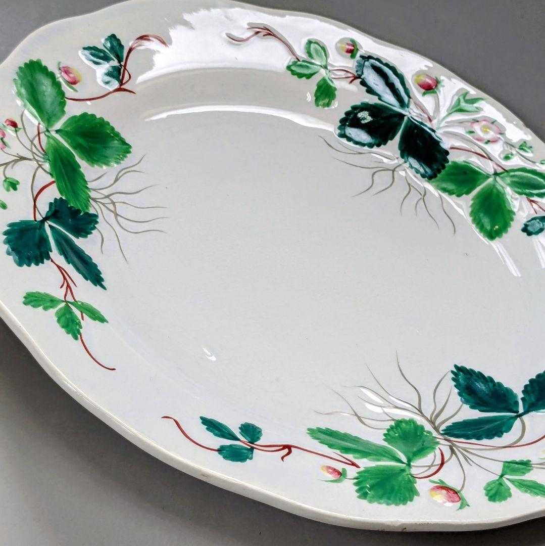 クレイユモントロー バルボティーヌの苺皿 FRAISE レリーフプレート