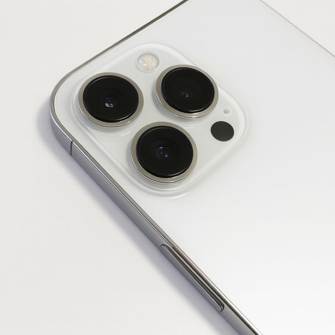 メ*ン様 【超美品】Apple iPhone 13 Pro 256GB シルバー