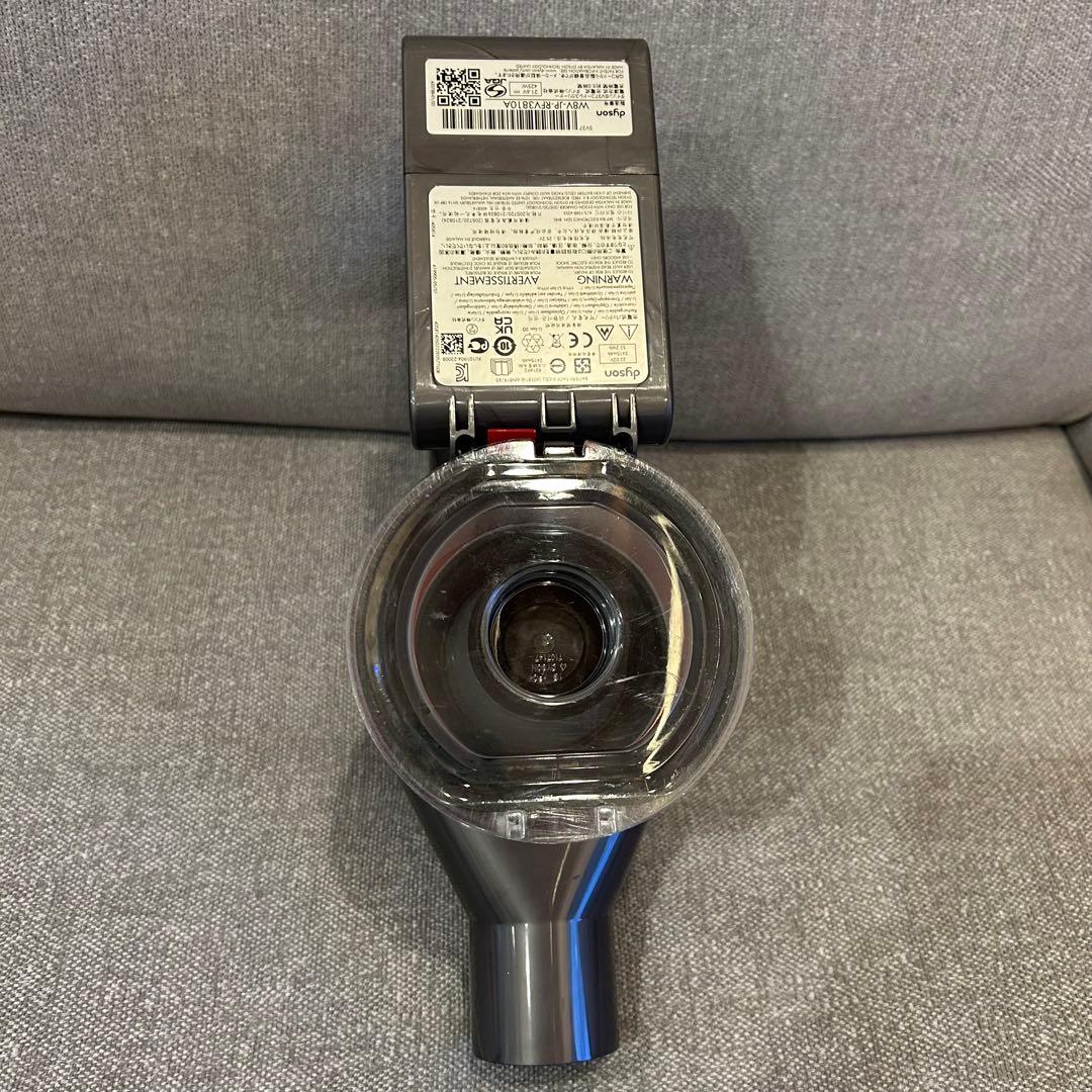 Dyson V7 Advanced SV37 本体と付属品