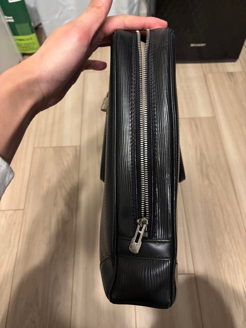 ルイヴィトン ビジネスバッグ エピ 正規品