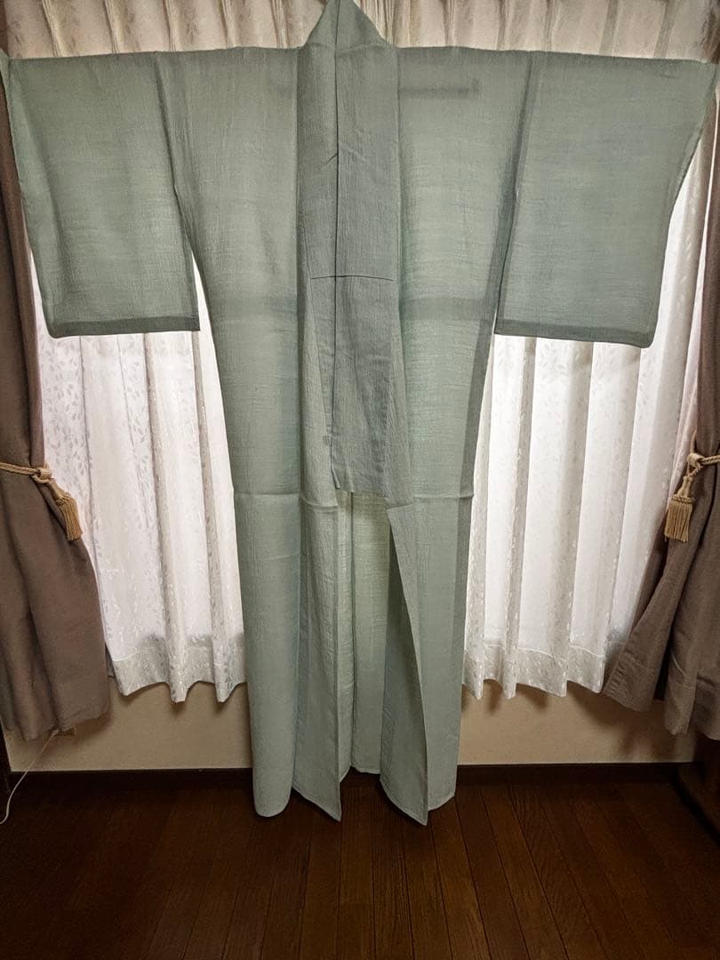 美品‼️薄い緑色のシンプルな麻夏着物　浴衣　くるりブランド