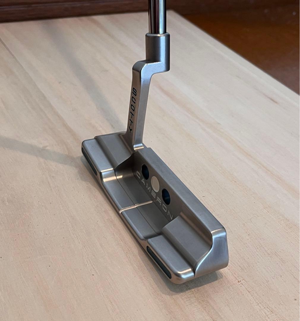 スコッティキャメロン　パター　タイガー刻印　カバー付き　美品