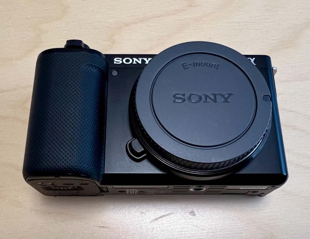 【美品】SONY ZV-E10 VLOGCAM ボディ ＋充電器＋予備バッテリー