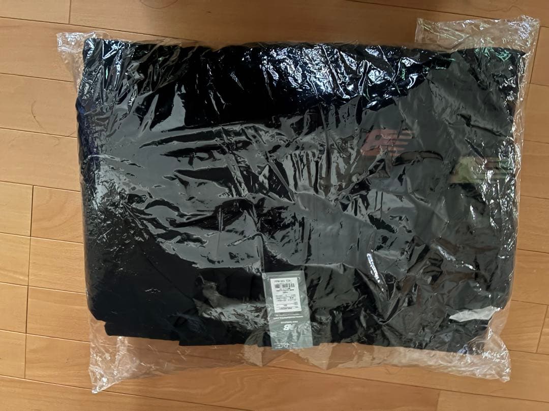 冬物セール 新品未使用タグ付　ニューバランス ベンチコート ブラック L