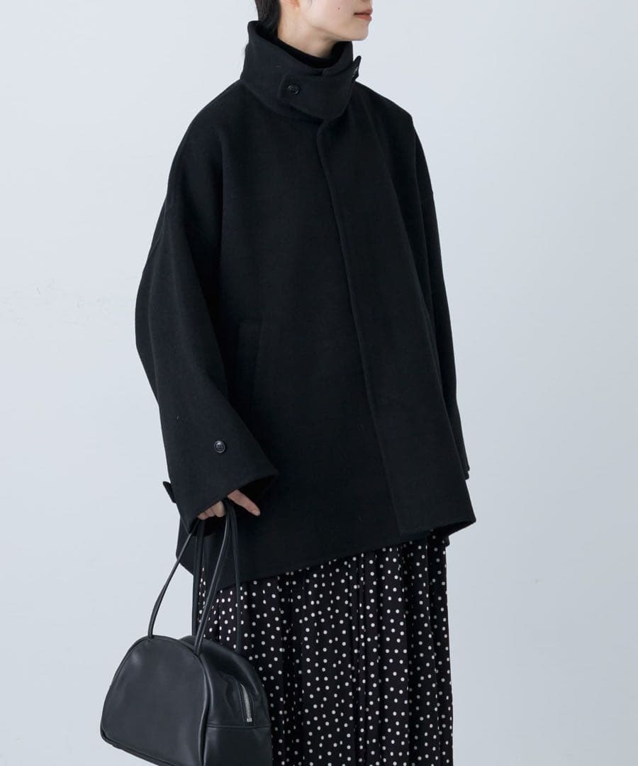 【新品・タグ付き】かぐれ　ウールスタンドショートコート　BLACK