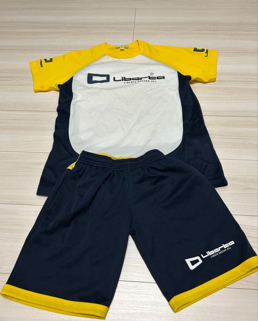Liberta ウインドブレーカー　150サッカーウェア145上下セット