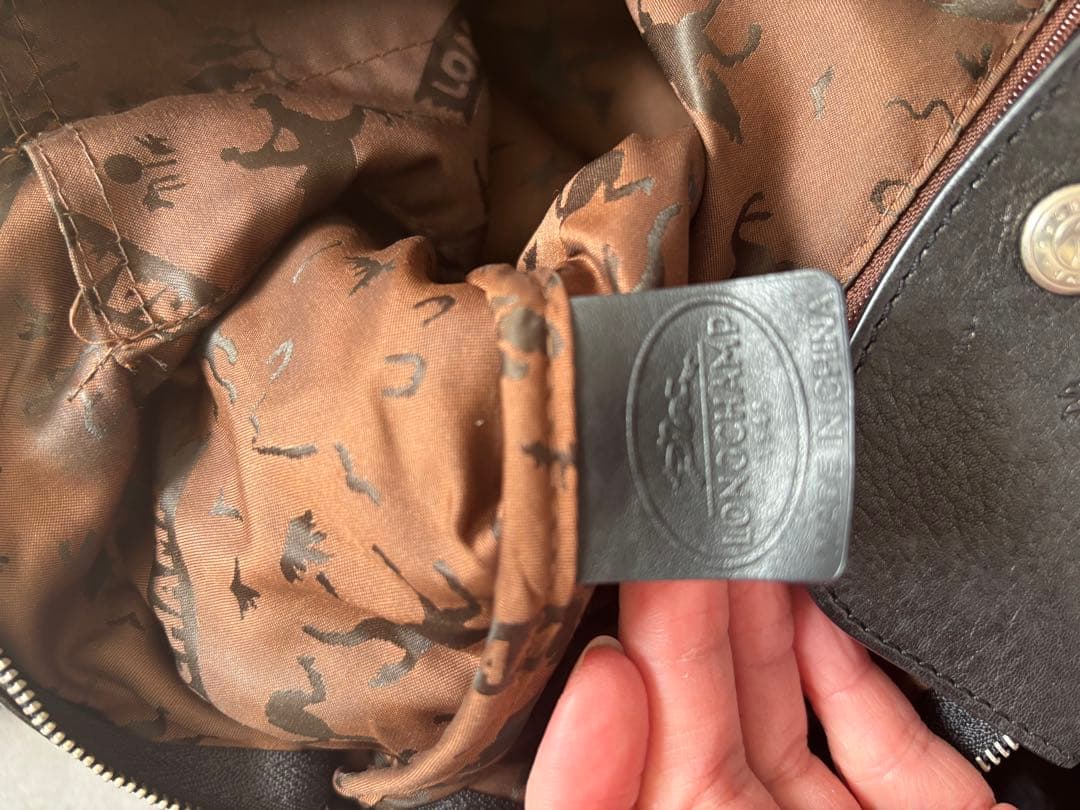 Longchampロンシャン　レザー　ショルダーバック　ブラック