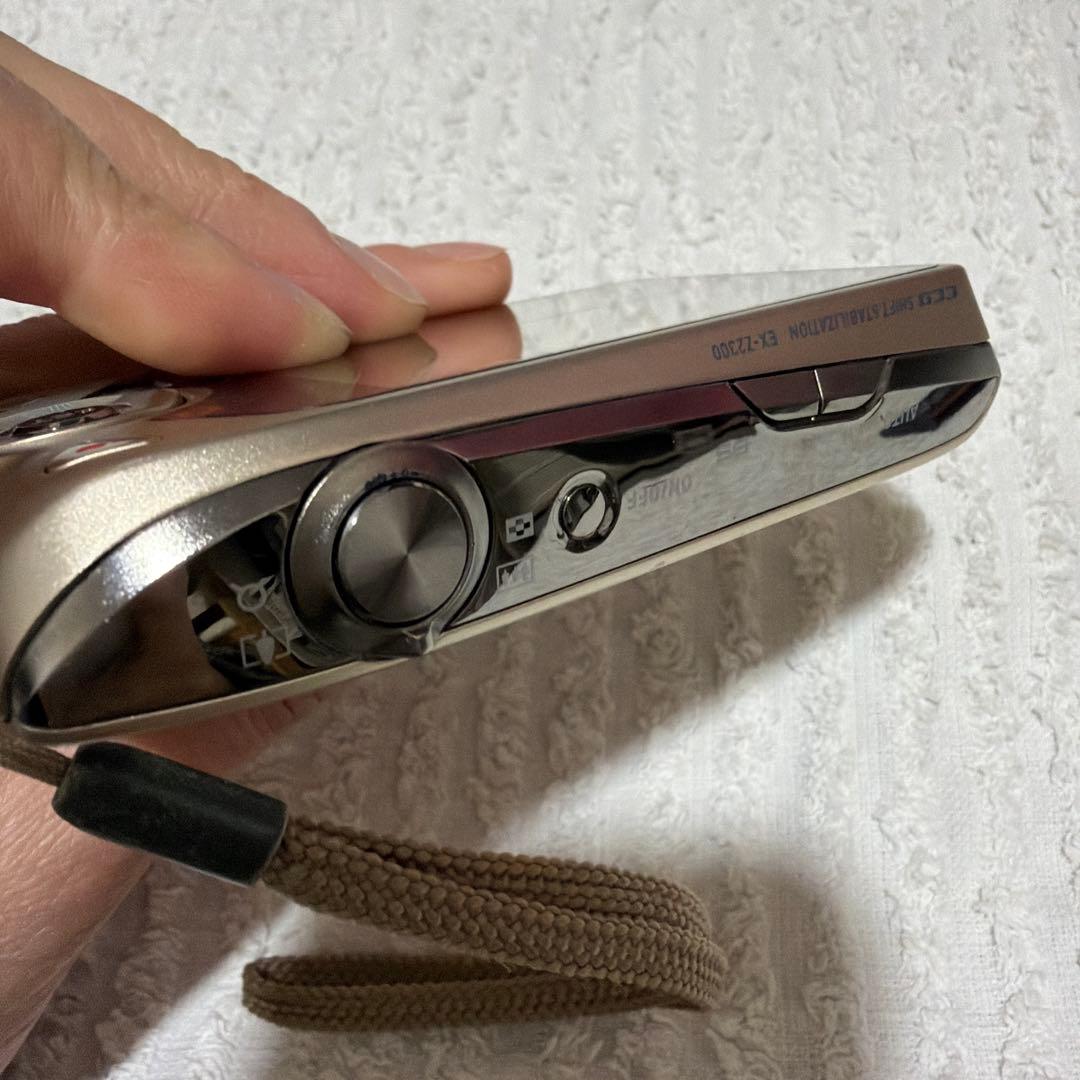 中古　CASIO EXILIM EX-Z2300 デジカメ