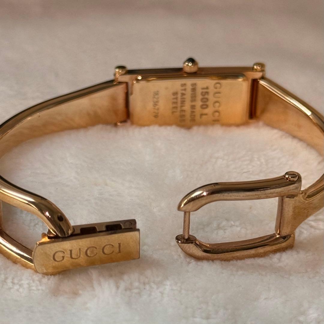 箱有りGUCCI レディース腕時計 ゴールドバングル×GGロゴ×1Pストーン