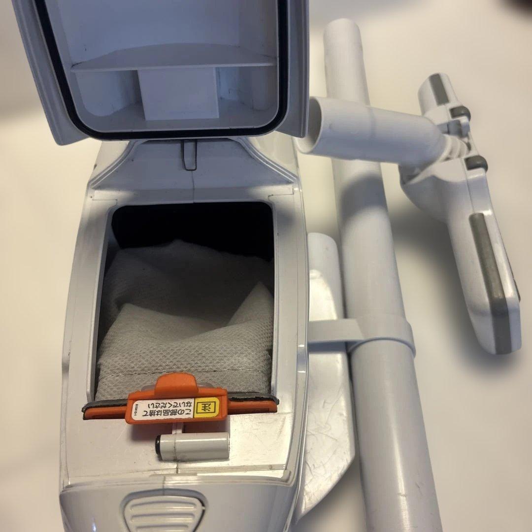 Makita 充電式クリーナ　CL107FD 充電器DC10SA