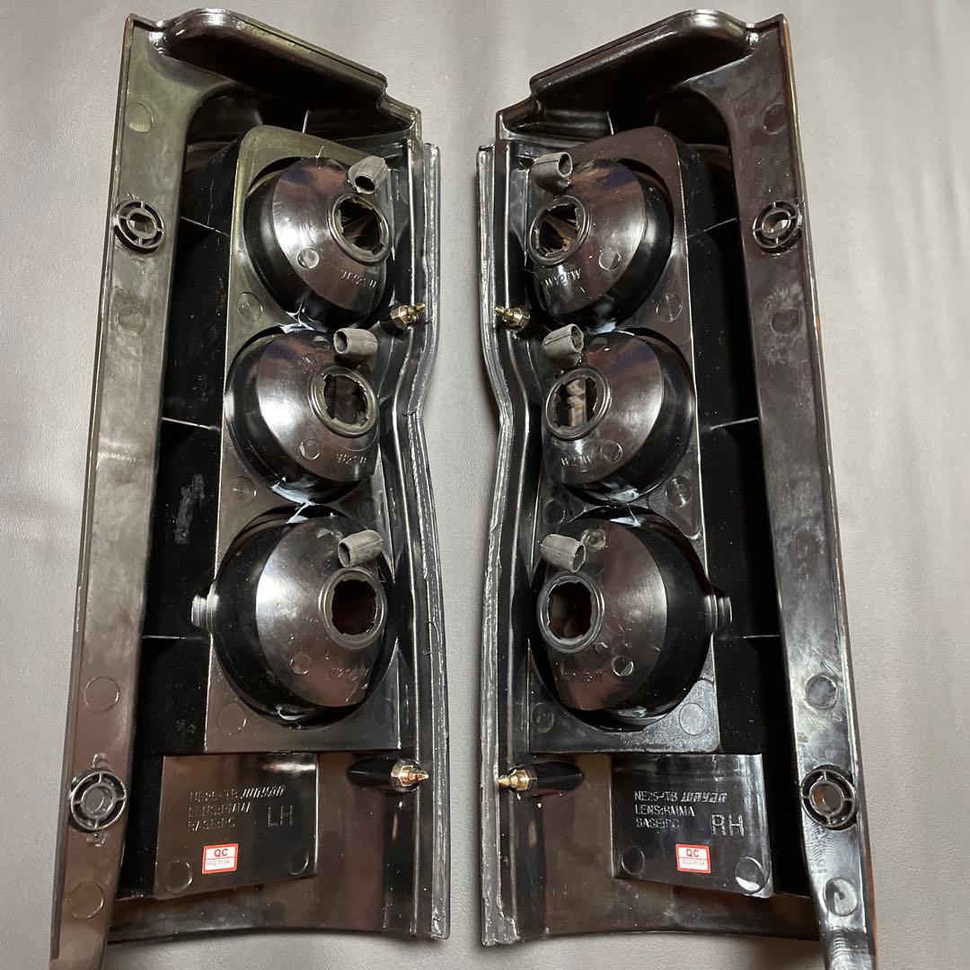 テールランプセット　キャラバンe25