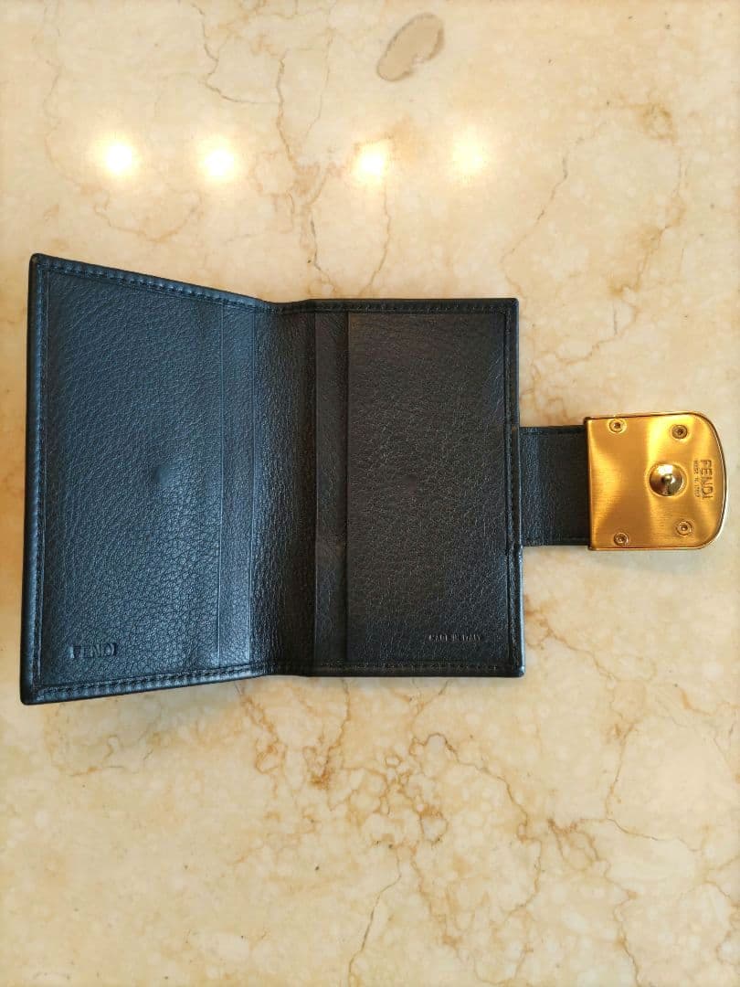 FENDIフェンディ◇カードケース　カード入れ　名刺入れ　サテンゴールド　金具