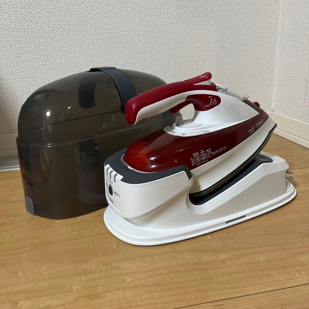T-fal スチームアイロン 赤/白 収納ケース付き