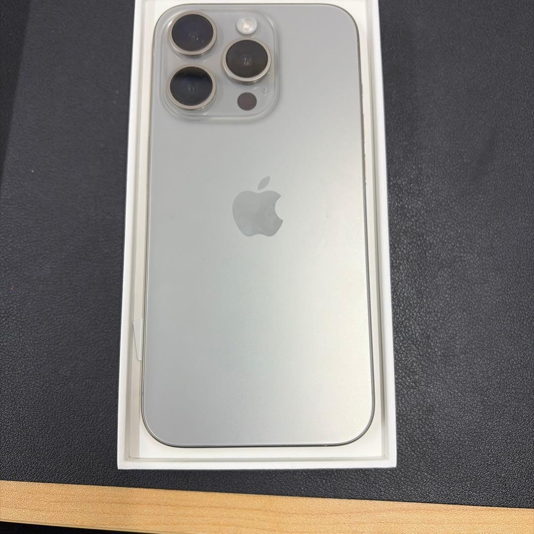 Apple iPhone 15 Pro 128GB 本体 美品