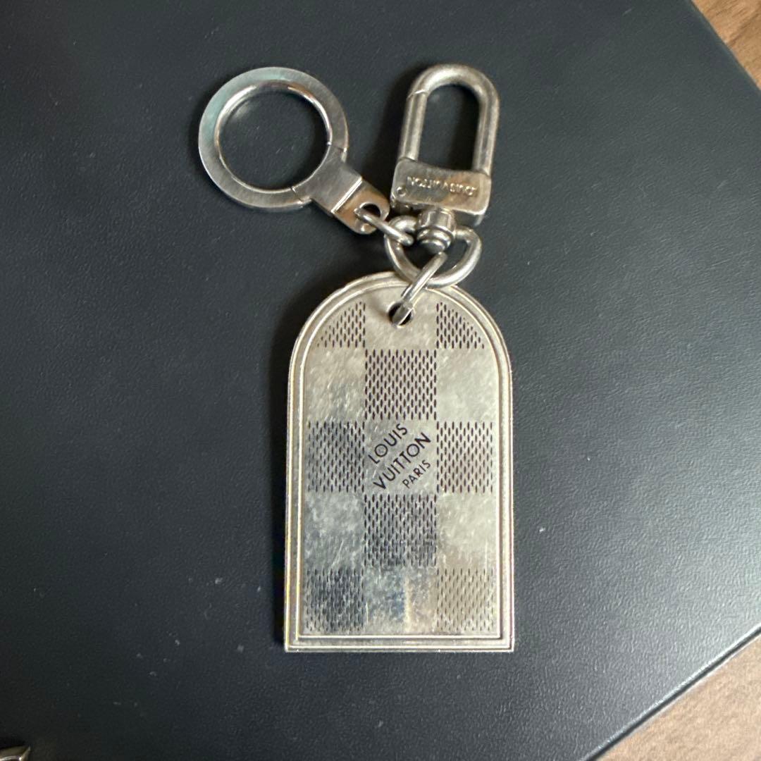 ルイ・ヴィトン チェッカーパターン キーホルダー